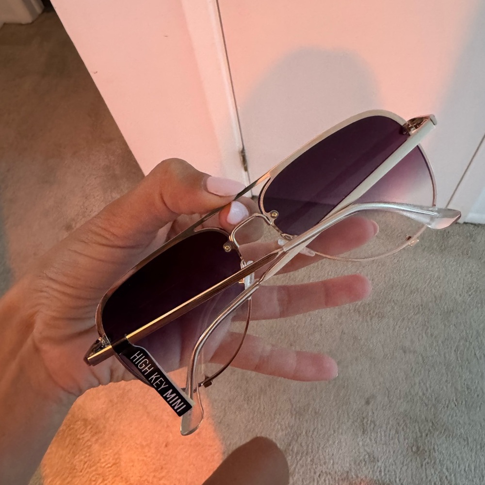 Quay Australia Gold Frame with Purple Lenses Sunglasses - Picture 3 of 3